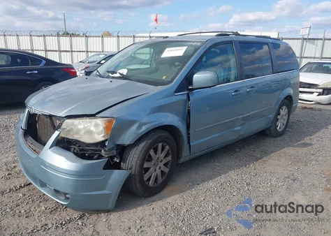 2008 Chrysler Town & Country Touring z USA, uszkodzony, nr VIN 2A8HR54P88R626533